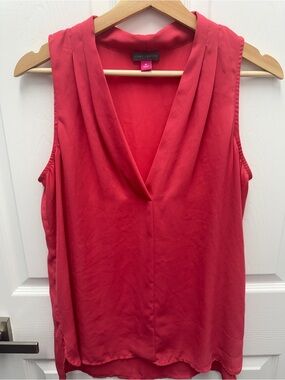 Vince Camuto Coral Pink V-Neck Sleeveless Blouse Size Medium